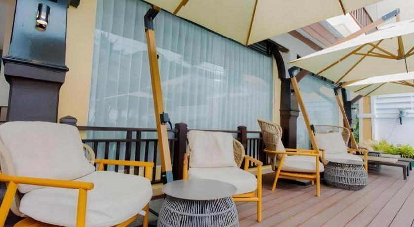 Sarita Chalet y spa Hotel Jomtien Exterior foto