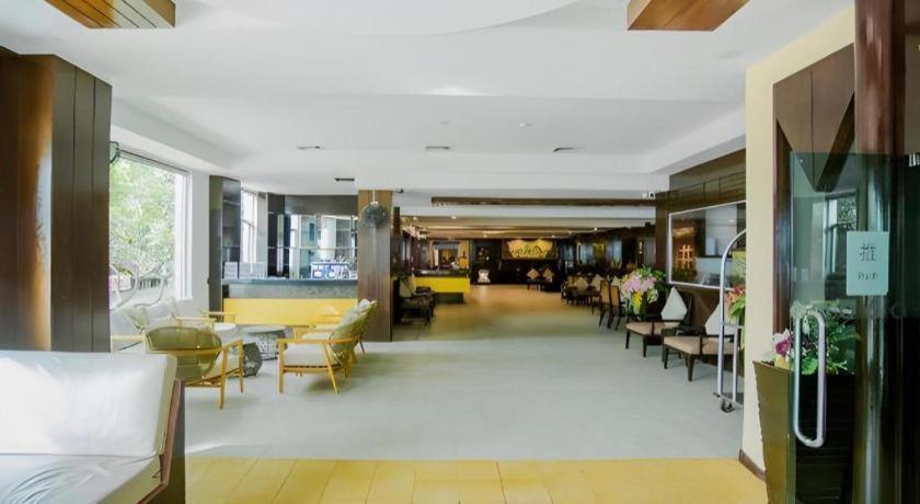 Sarita Chalet y spa Hotel Jomtien Exterior foto