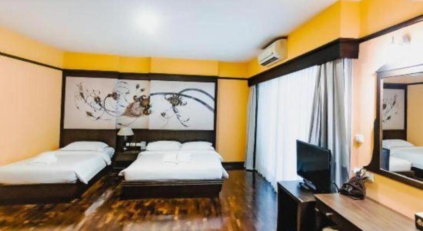 Sarita Chalet y spa Hotel Jomtien Exterior foto